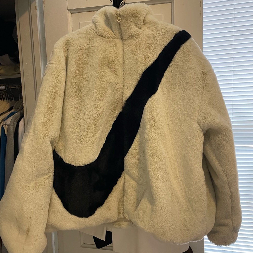 Nike fleece jacket